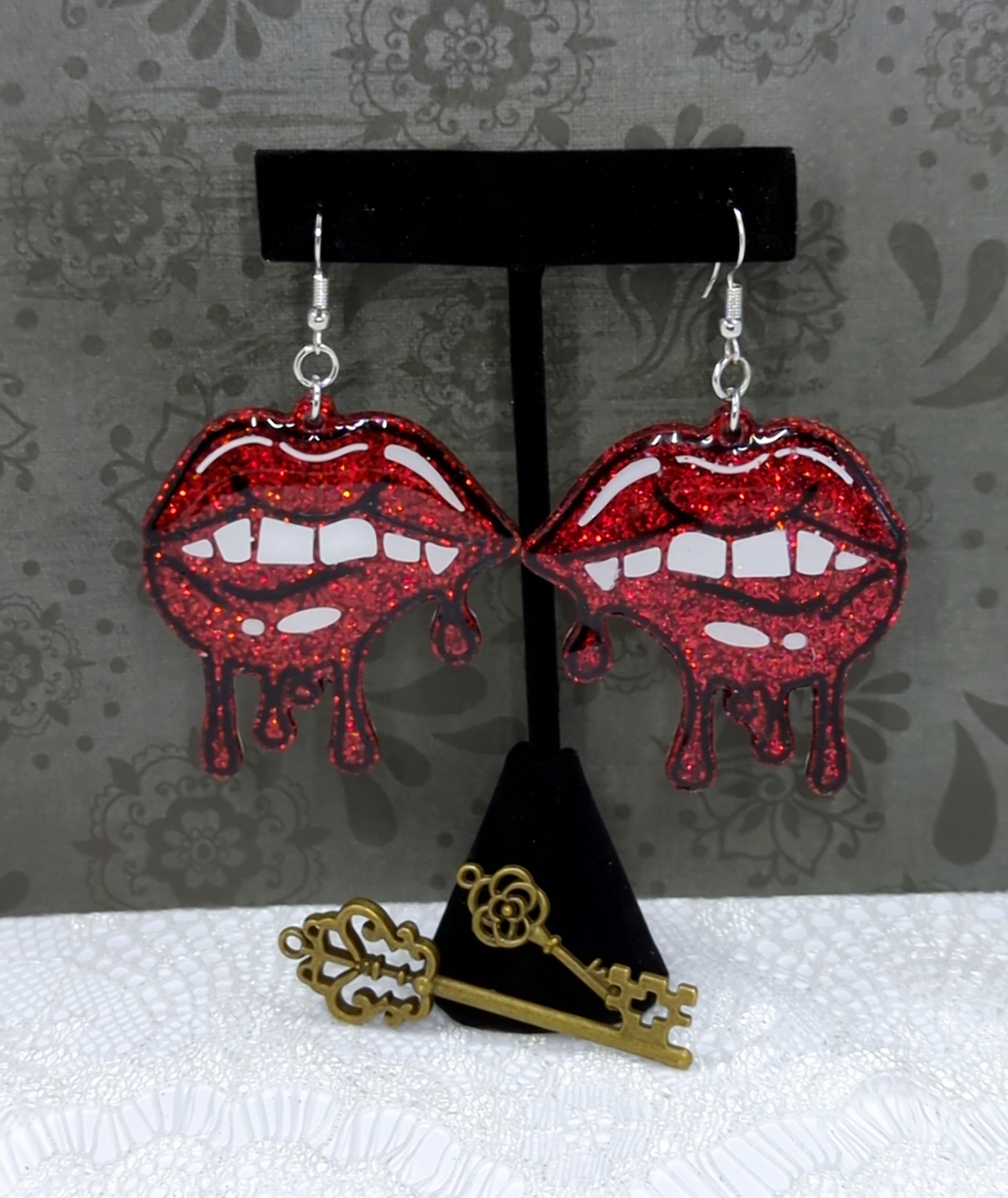 Dripping Lips Resin Earrings (Red/Black)