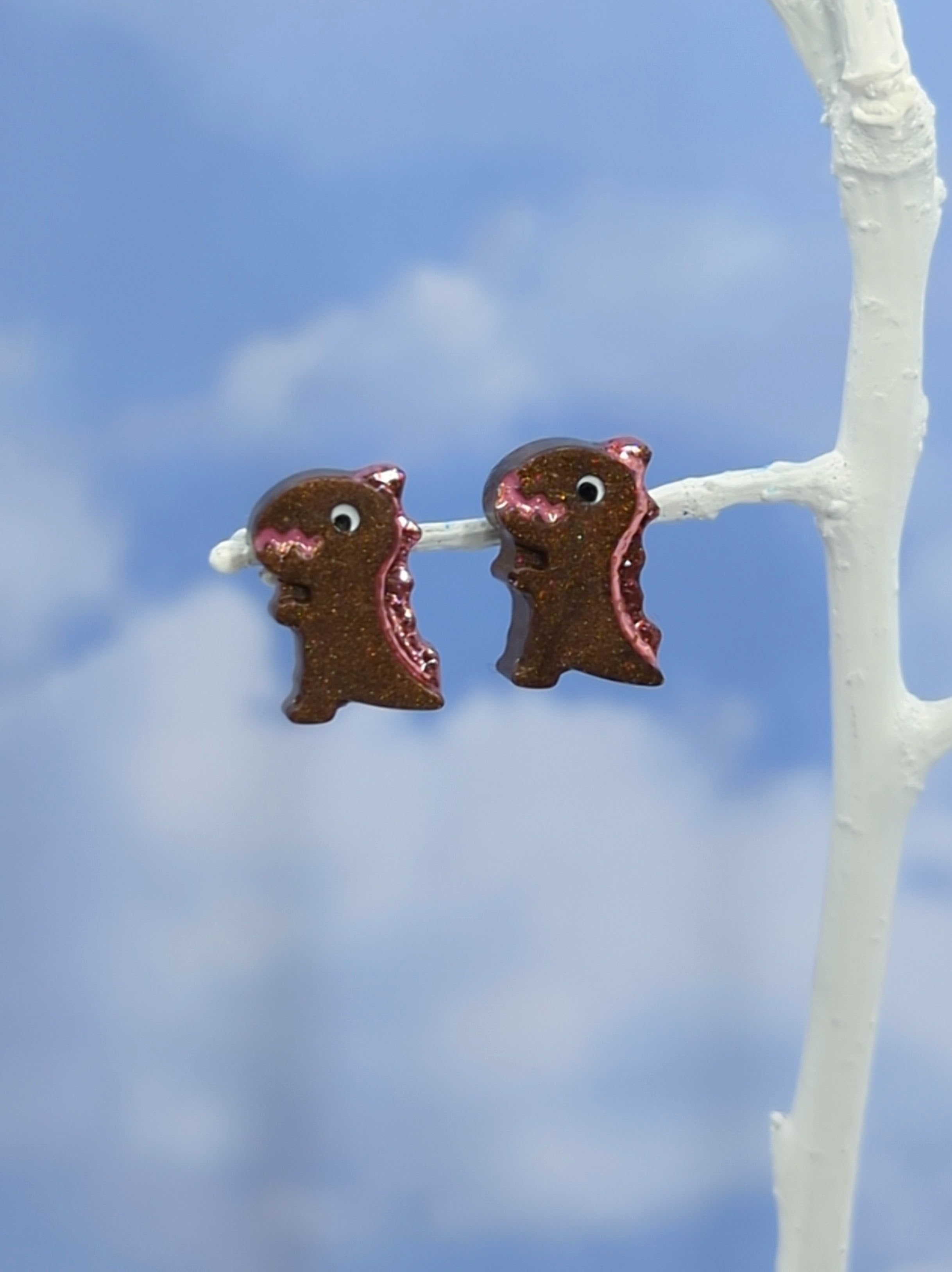 Dinosaur Stud Resin Earrings (Brown/ Light Pink Orange)